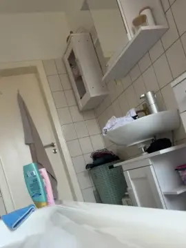 Rosenhaut22  live sex cam