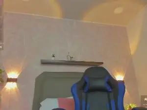 Alessia_leroy  live sex cam