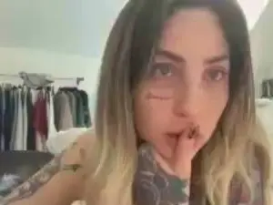 Mistressdia  live sex cam