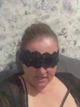 Hollymill  live sex cam