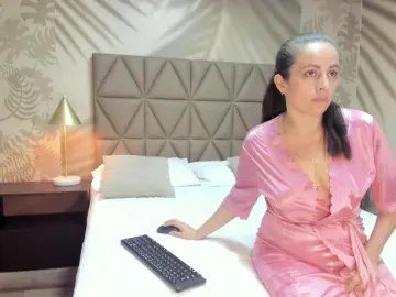 RebeeccaJones  live sex cam