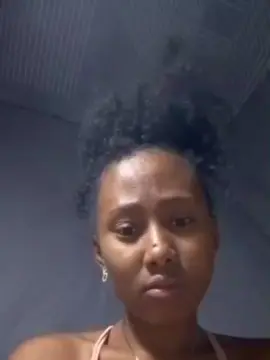 Osinia  live sex cam