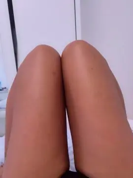 Studentthaigirl  live sex cam