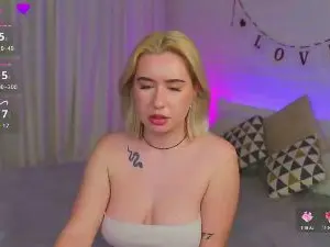 Emily_Bliss  live sex cam