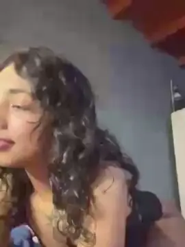 Val3nciaga  live sex cam