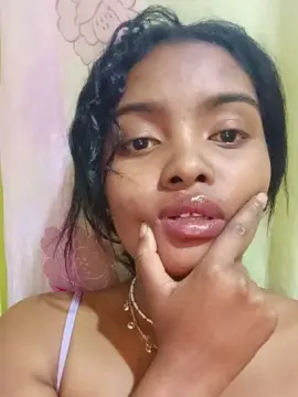 Diana2  live sex cam