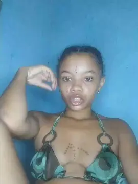 Raissah26  live sex cam
