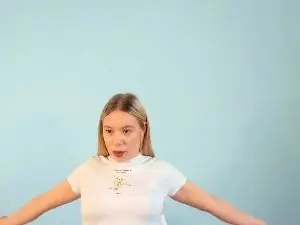 AdrianeRiggers  live sex cam