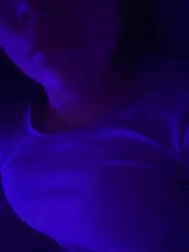 Beeeluux  live sex cam