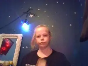 DizzzieDezzzie  live sex cam