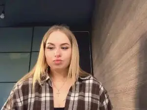 JulieBurress  live sex cam