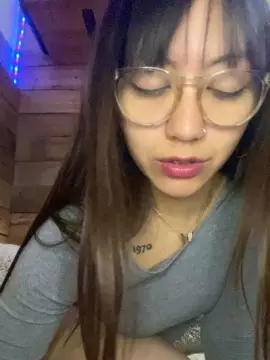 Nicki  live sex cam