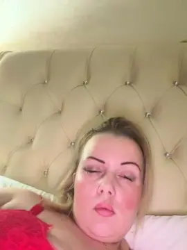 PiccolaMonella_  live sex cam