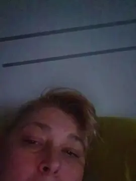 Larubia75  live sex cam