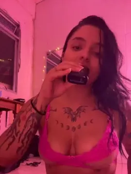 Lilyth  live sex cam