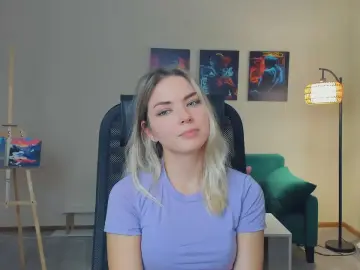 LeesaPelyo  live sex cam