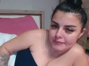 Issabella18  live sex cam