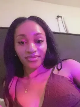Sarabombshell  live sex cam