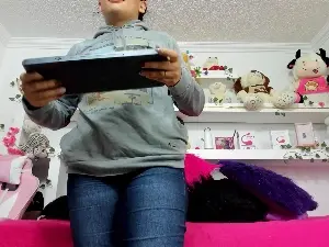 Maira_diazz  live sex cam