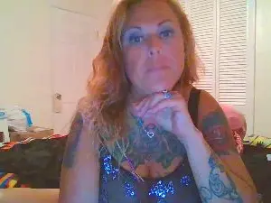 Destiny_Layman  live sex cam