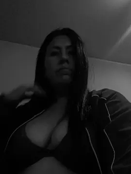 Lavirginia  live sex cam