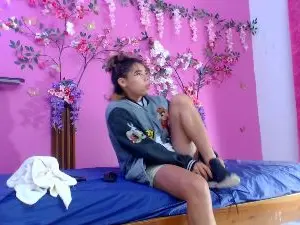 Skinny18sex  live sex cam