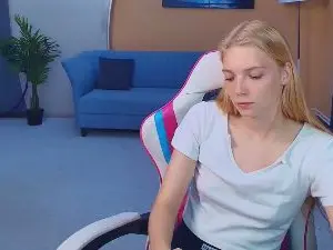 TamekiaDezzutti  live sex cam