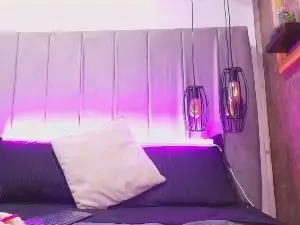 Brendaliiv  live sex cam