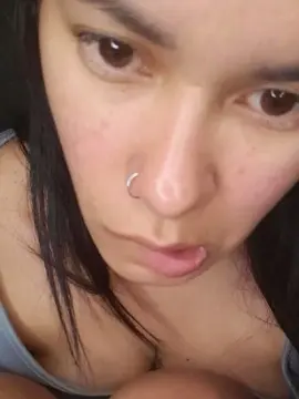 Vixxen2  live sex cam