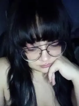 Bruxa_Oichi  live sex cam