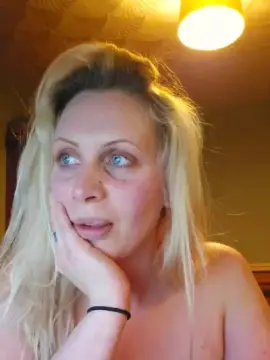 Lilly_Love22  live sex cam