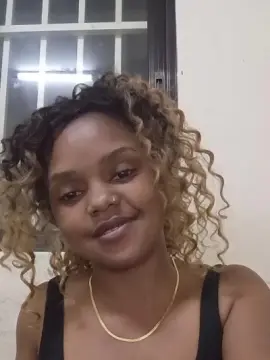 Loulouhottie  live sex cam
