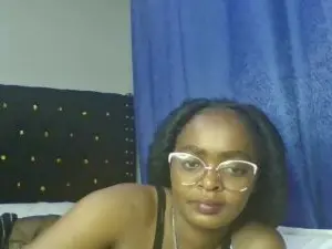 Zuri_ii  live sex cam