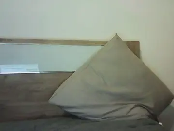 Ahotkittyxx  live sex cam