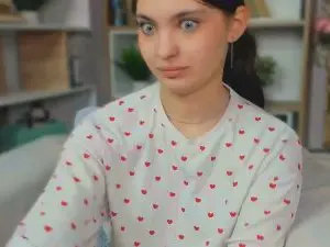 HildredUrive  live sex cam