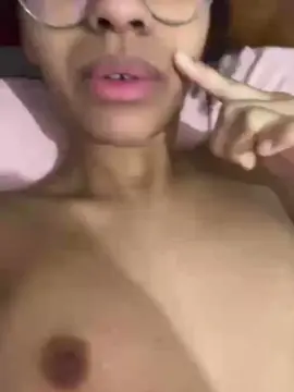 Lninfetinha  live sex cam