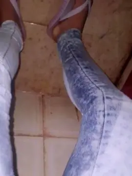 Girl_pee  live sex cam