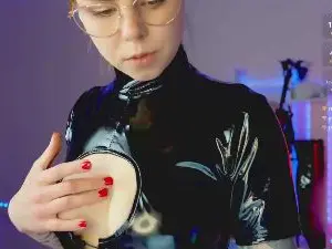 Hellokittyalice  live sex cam