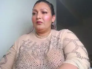 MilaniNutaY  live sex cam