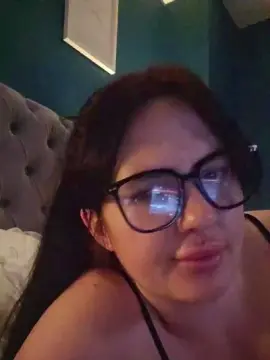 Wetwipeanddry  live sex cam
