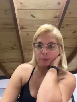 Micarica  live sex cam