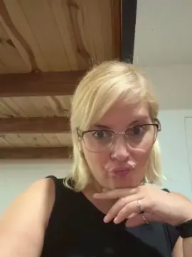 Micarica  live sex cam