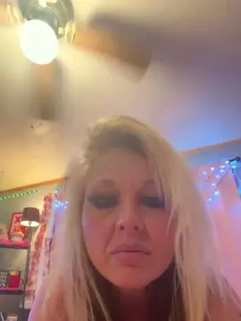 SexySky82_  live sex cam