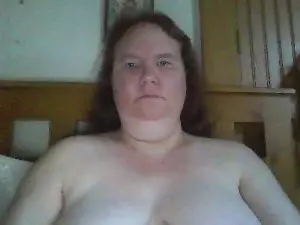Queen218694  live sex cam