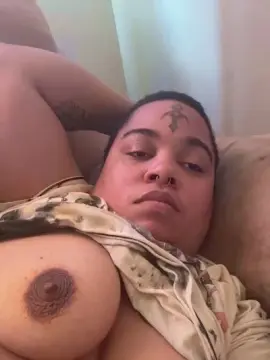 Luxyphoenix  live sex cam