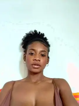 Mariaah  live sex cam