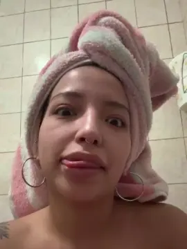 Sexyvalenlu  live sex cam
