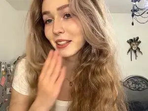 EmikoVlcek  live sex cam