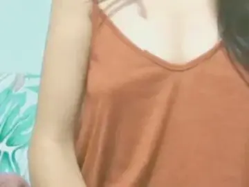 Romi183  live sex cam
