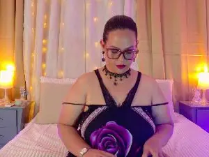 Talianavega  live sex cam